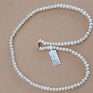 Freshwater pearl strand